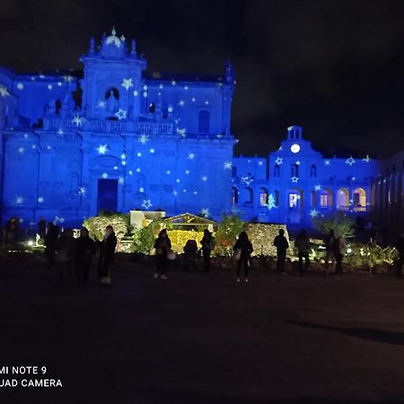 I Balconi Sul Duomo Apartment เลชเช ภายนอก รูปภาพ